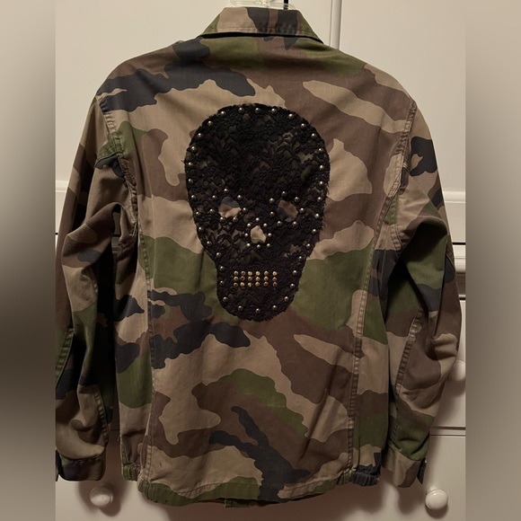 Vintage LF small jacket with lace skull detail on back - Picture 7 of 12